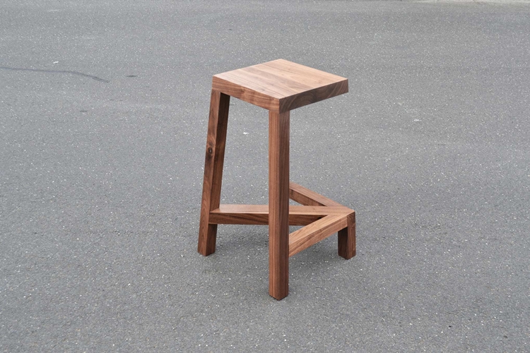 legless-bar-stool-2